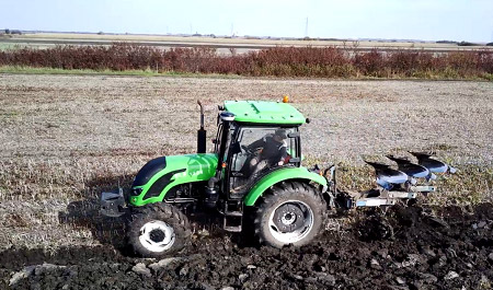 Comentarios sobre tractores agrícolas QLN-1254HP usando en Europa